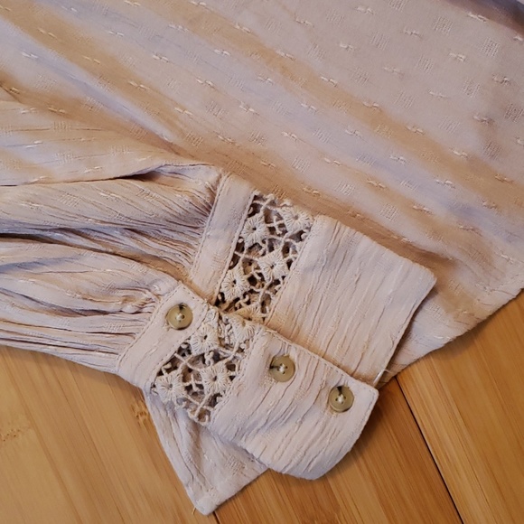 Button down blouce - Picture 8 of 10